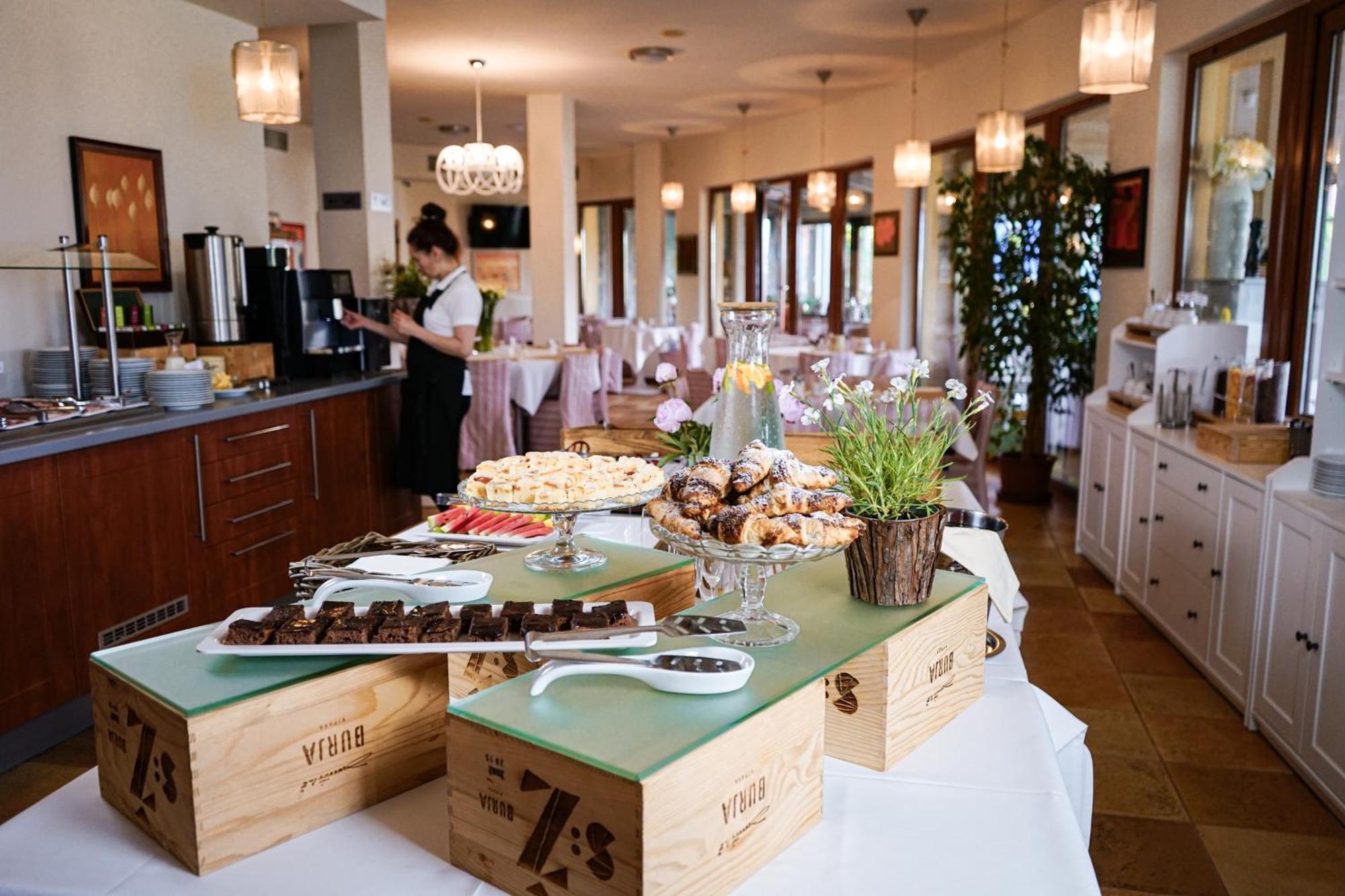 Hotel Slunecna Louka Липно над Вълтава Екстериор снимка